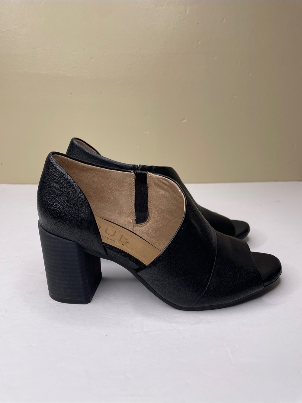 SOUL NATURALIZER Black Faux Leather CHLOE Block Heel Open Toe Sandal Bootie 6.5